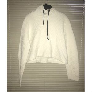 White crop pullover